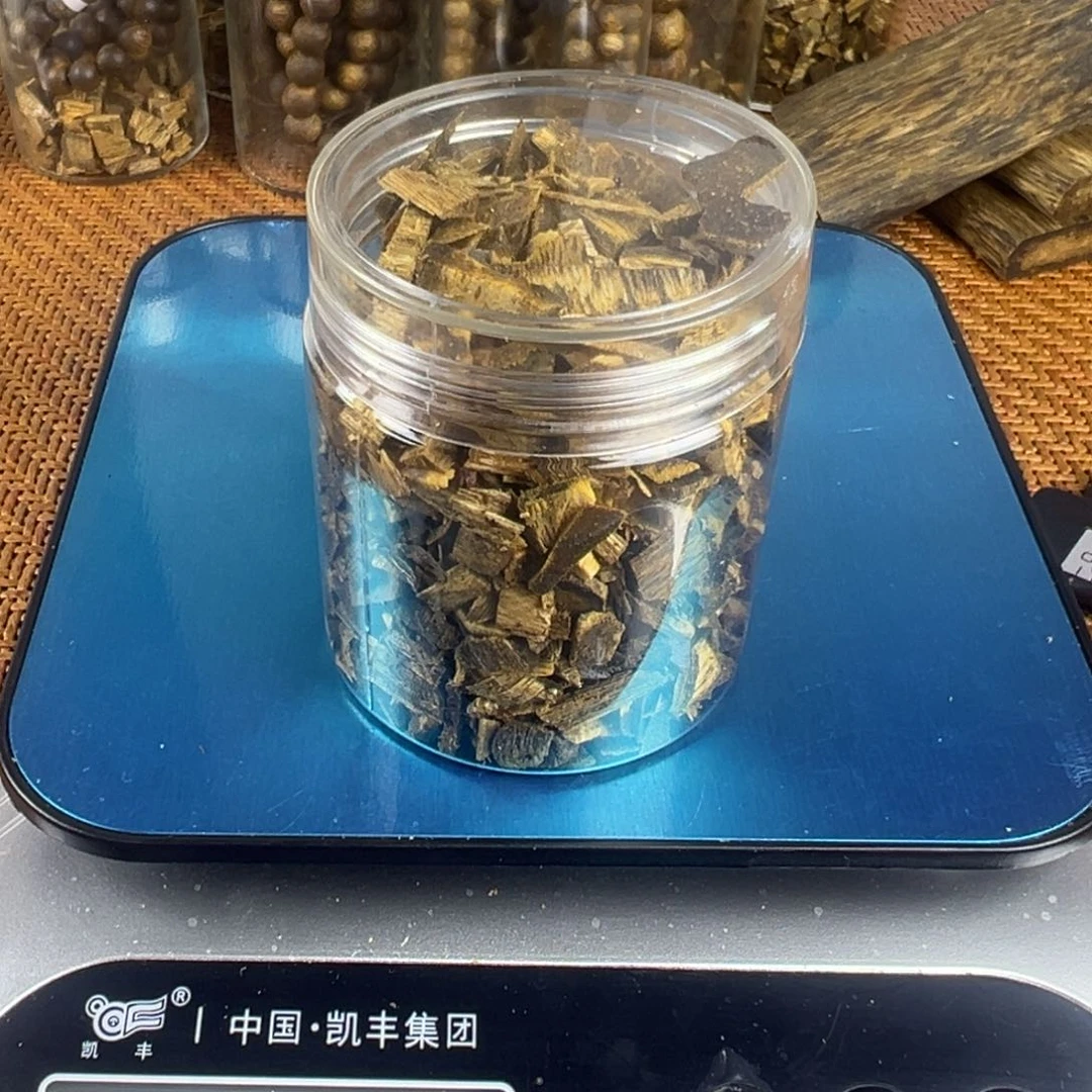 沉香碎屑沉香碎屑