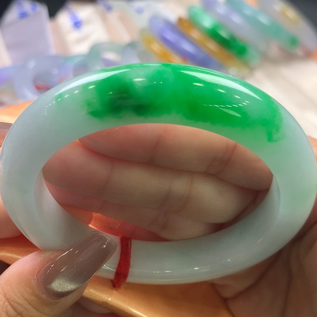 翡翠未镶嵌手镯58.8正圈