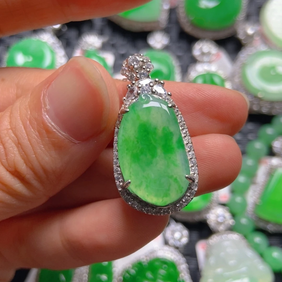 翡翠银S925镶嵌颈饰福瓜吊坠