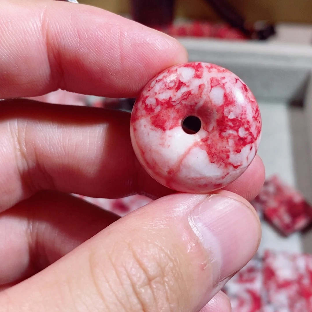 天然辰砂自**燃原石平安扣