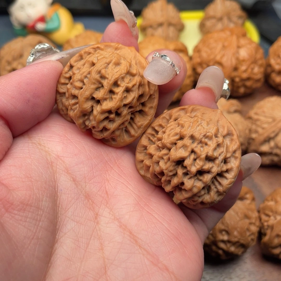 文玩核桃把件秦闷手捻33.5