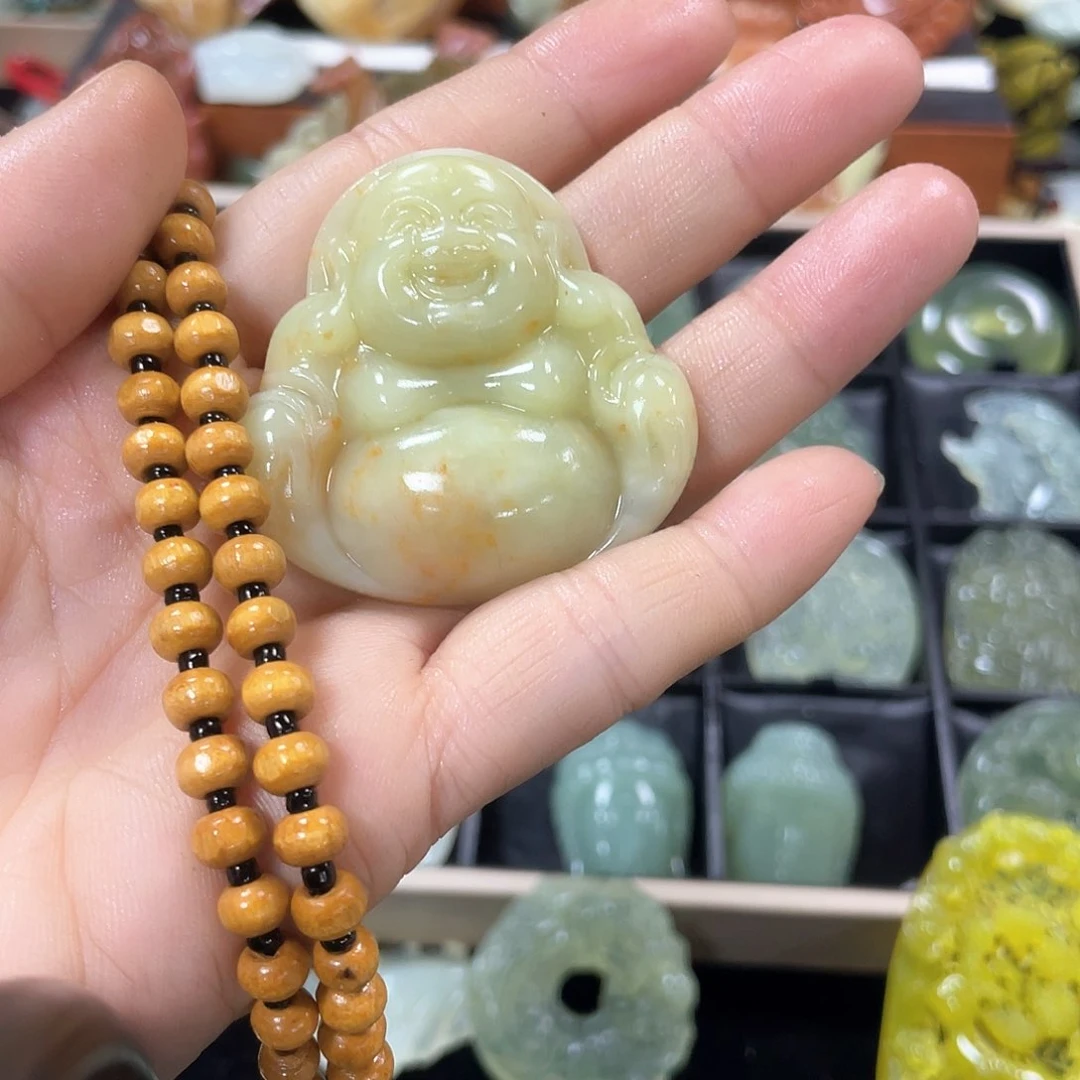 蛇纹石玉颈饰未镶嵌