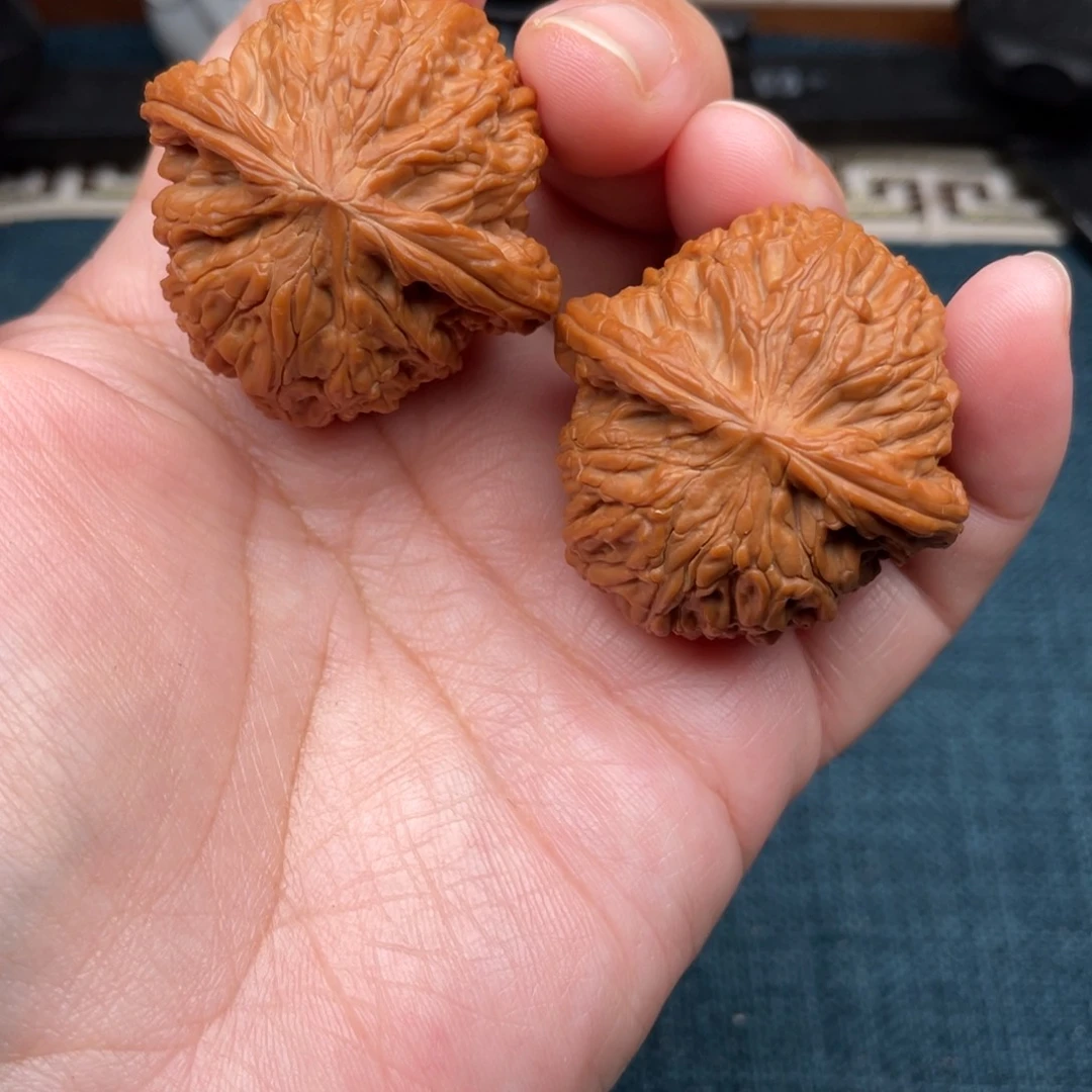 文玩核桃把件全品红皮山地磨41