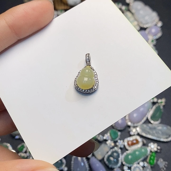 颈饰未镶嵌翡翠翡翠