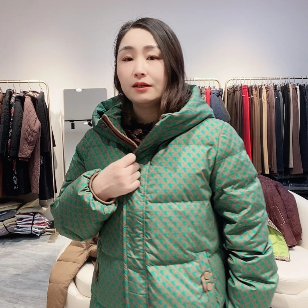 肥肥伊人精品上衣