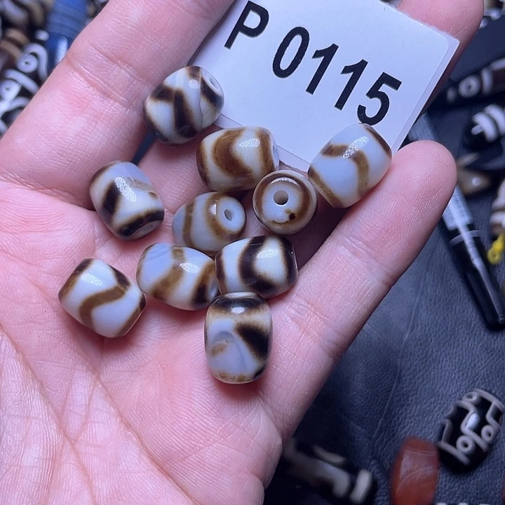 玛瑙/玉髓颈饰未镶嵌微瑕