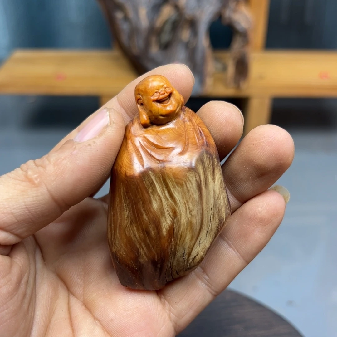 黄***画木崖柏木摆件手把件，