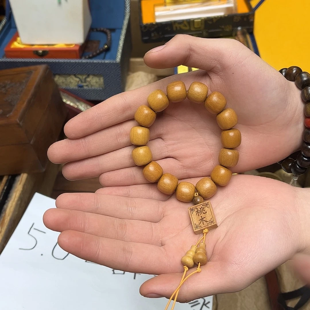 大叶紫檀（黑酸枝木类）