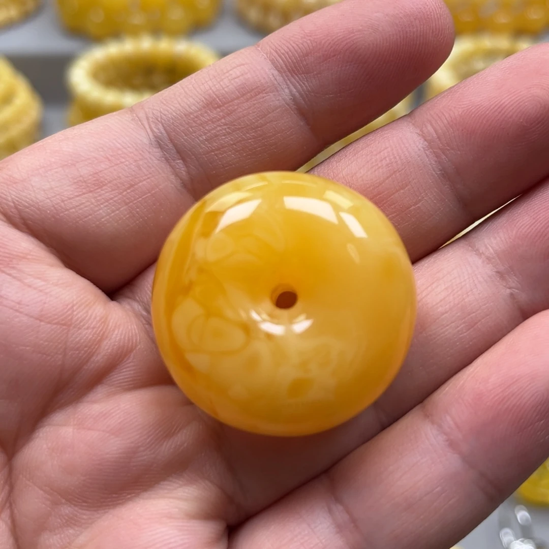 琥珀未镶嵌颈饰吊坠