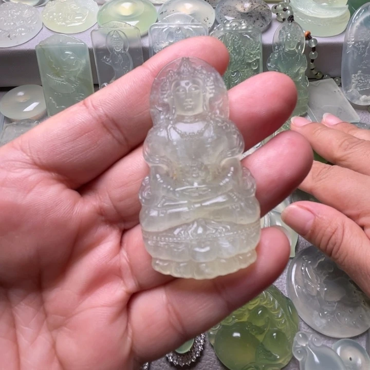 岫玉未镶嵌吊坠(赠链)