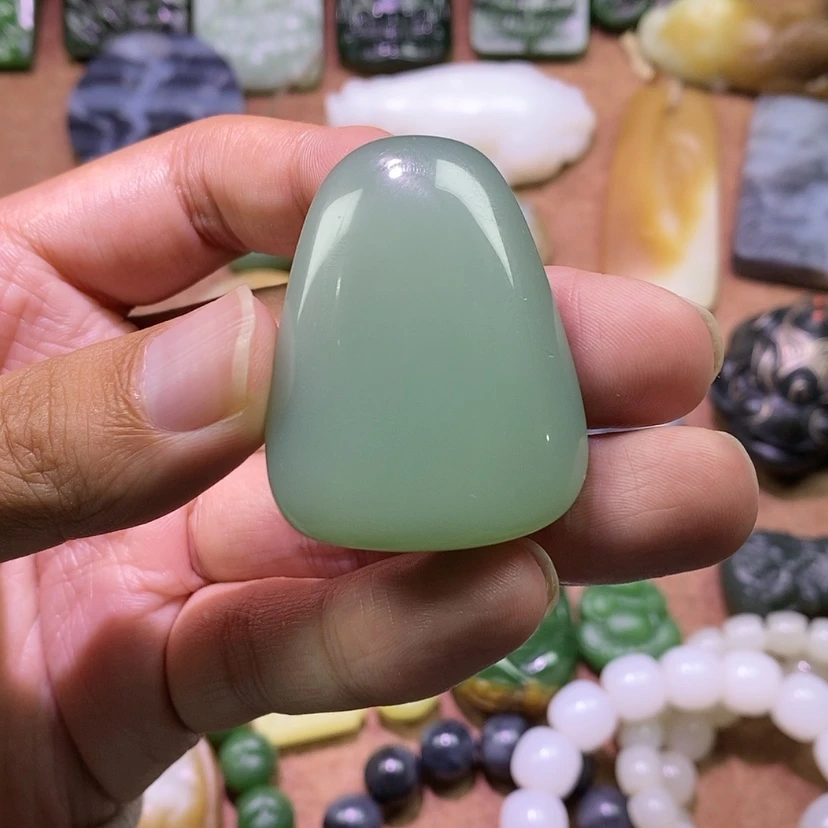 【闪购商品】未镶嵌和田玉（碧玉）挂件卿*