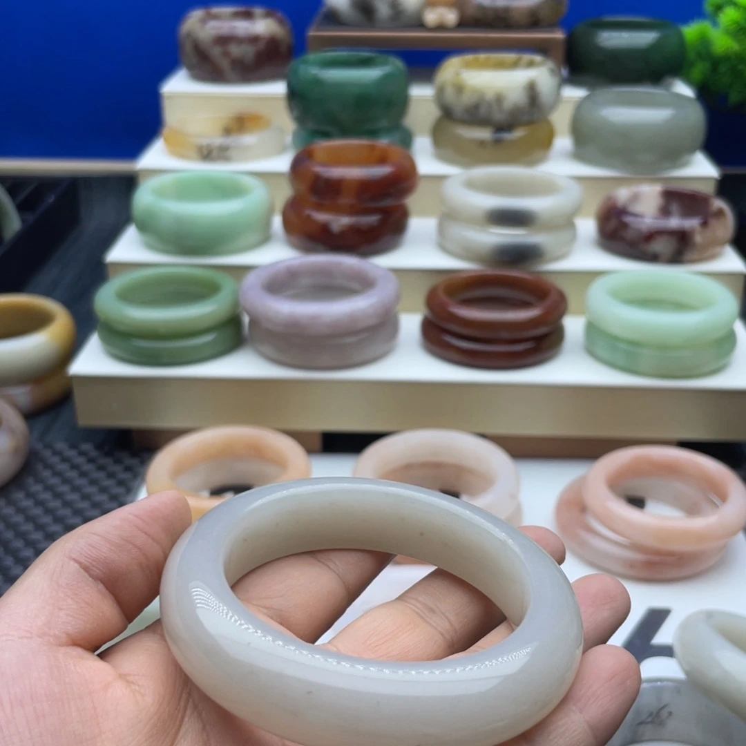 石英质玉手镯未镶嵌丙*