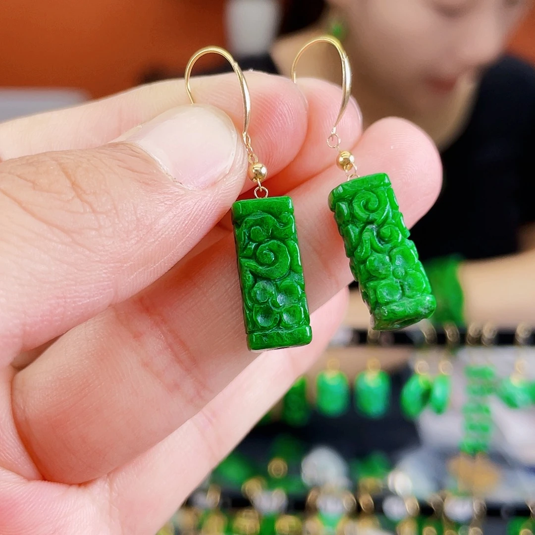 翡翠18K金镶嵌耳饰