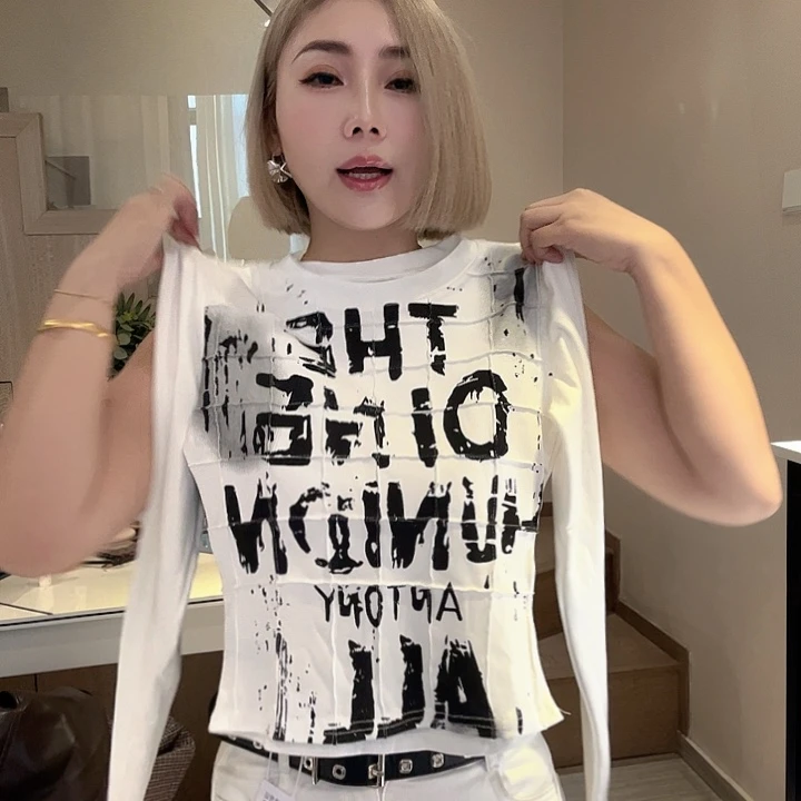 s****黑色字母工艺T恤打底衫