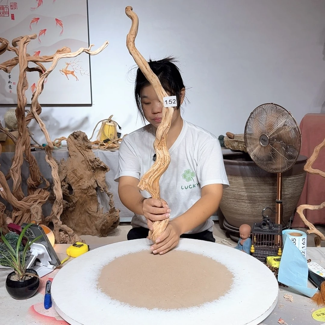 杜鹃根艺术品叫***洋