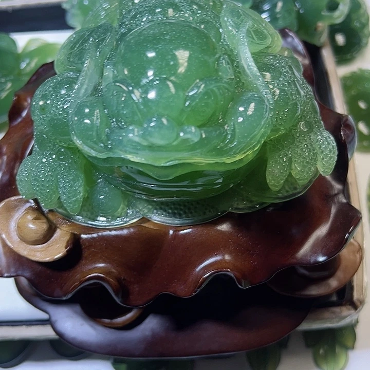 蛇纹石玉摆件未镶嵌岩