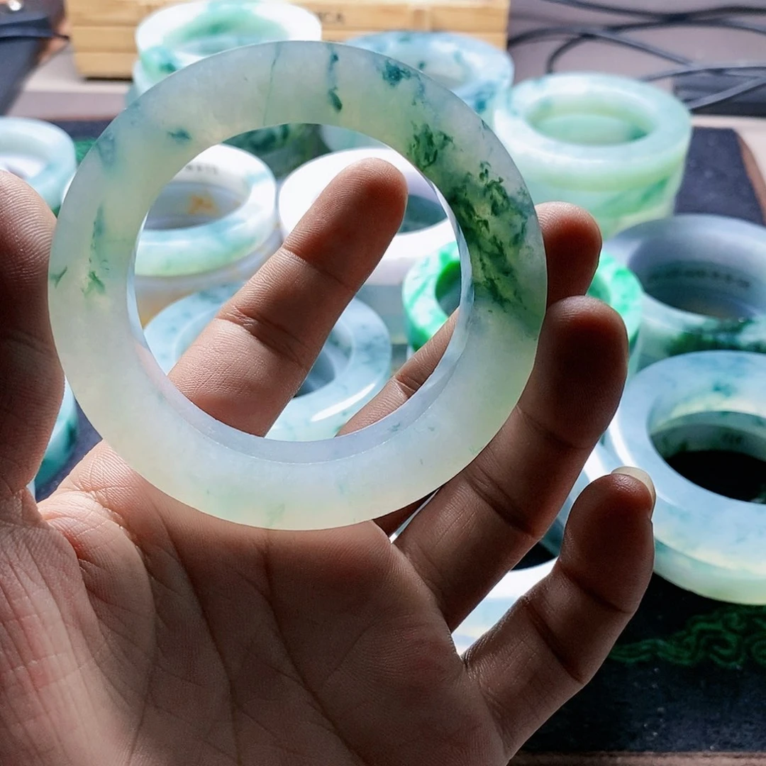 定制翡翠不退不换未镶嵌军*