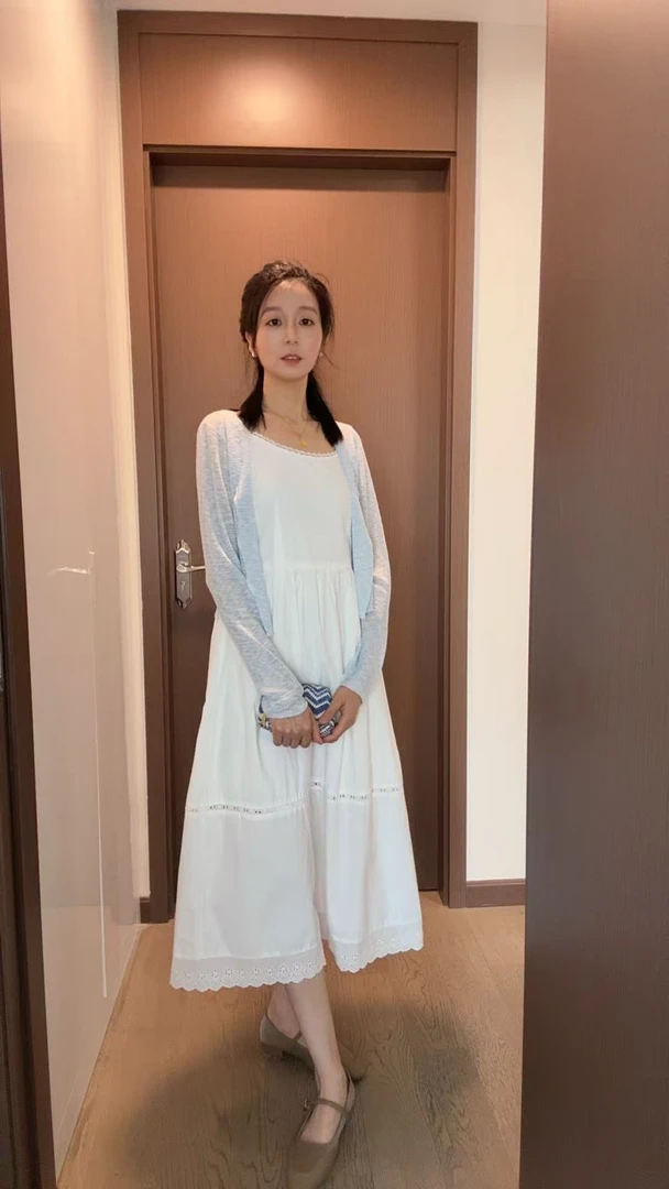 法式花边吊带连衣裙