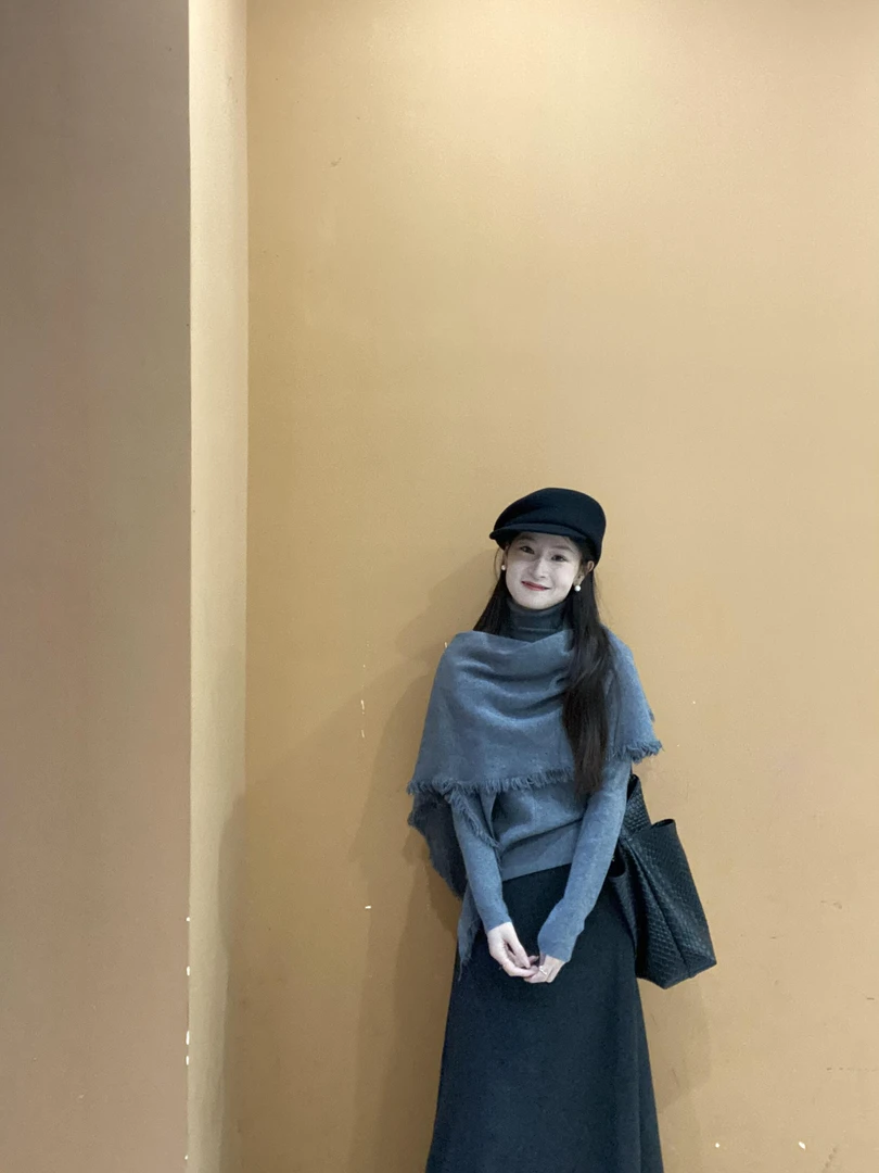 【落日故事】常规气质披肩针织上衣减龄显瘦法式灰色半身裙套装