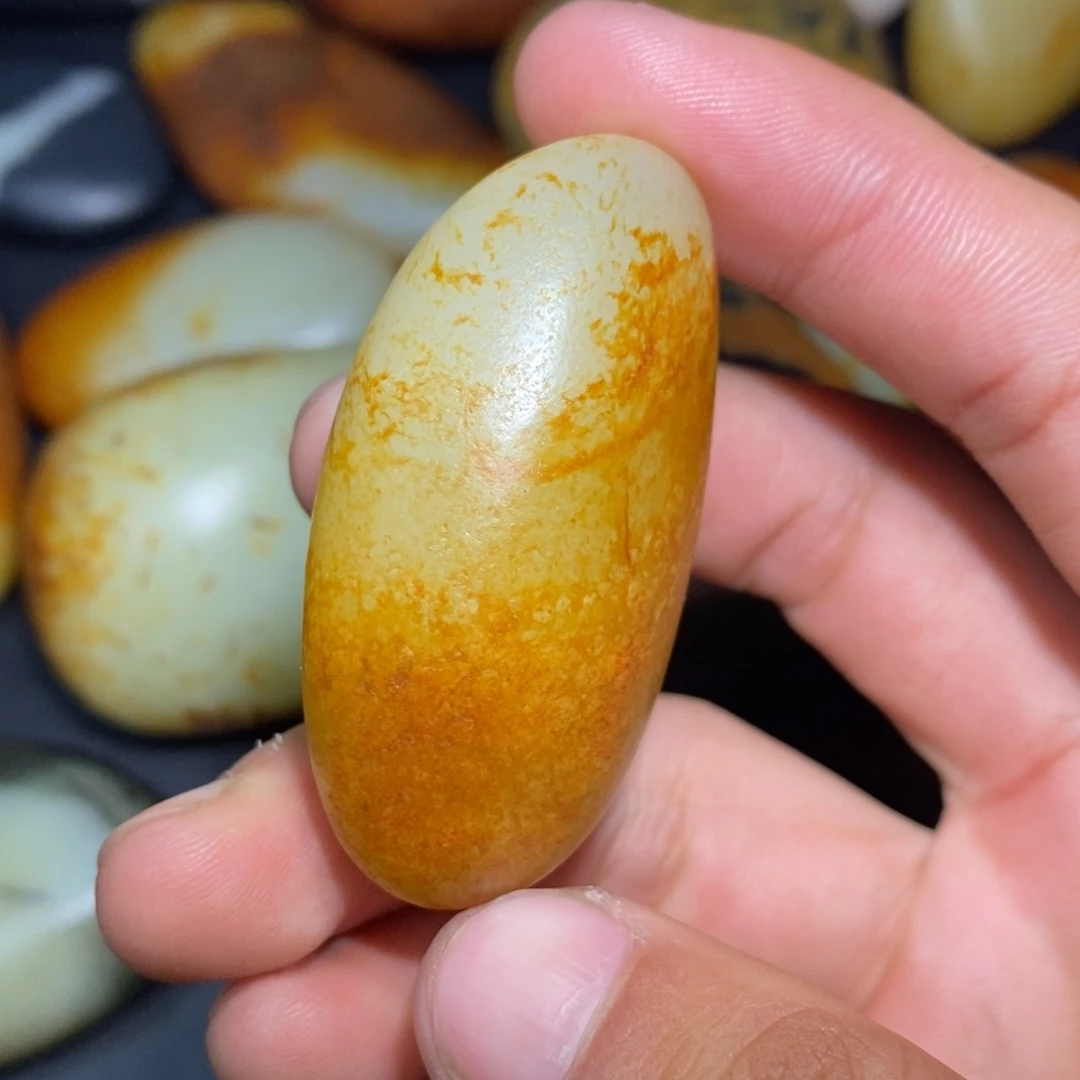 和田玉未镶嵌珠宝奇石