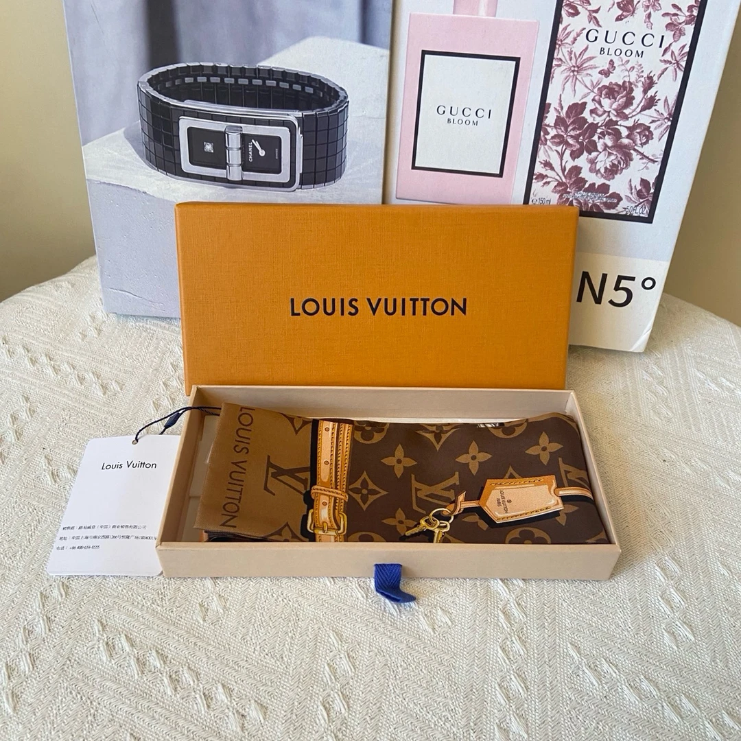 未使用 LouisVuitton/路易威登 老花束发带 尺寸：120*8