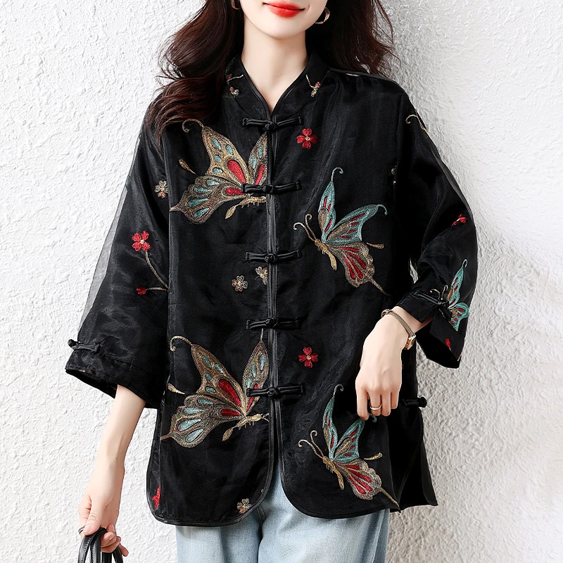 秋季新中式立领重工蝴蝶刺绣宽松国风盘扣上衣外套女