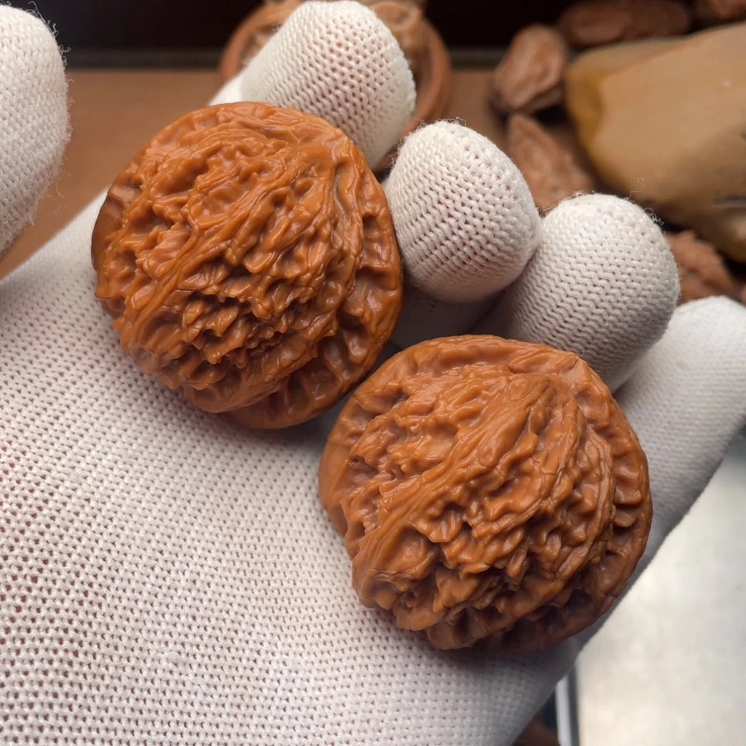 达***摩吊坠文玩核桃三角白