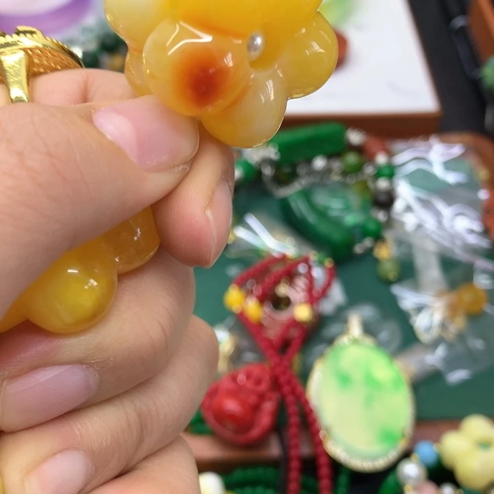 蜜蜡颈饰未镶嵌吊坠