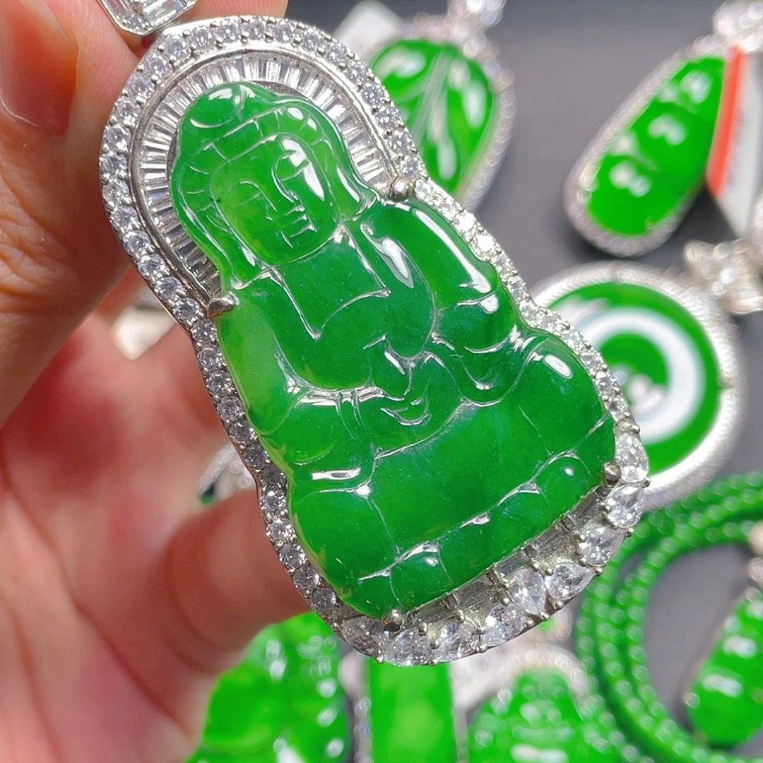 吊坠(不含链)未镶嵌翡翠