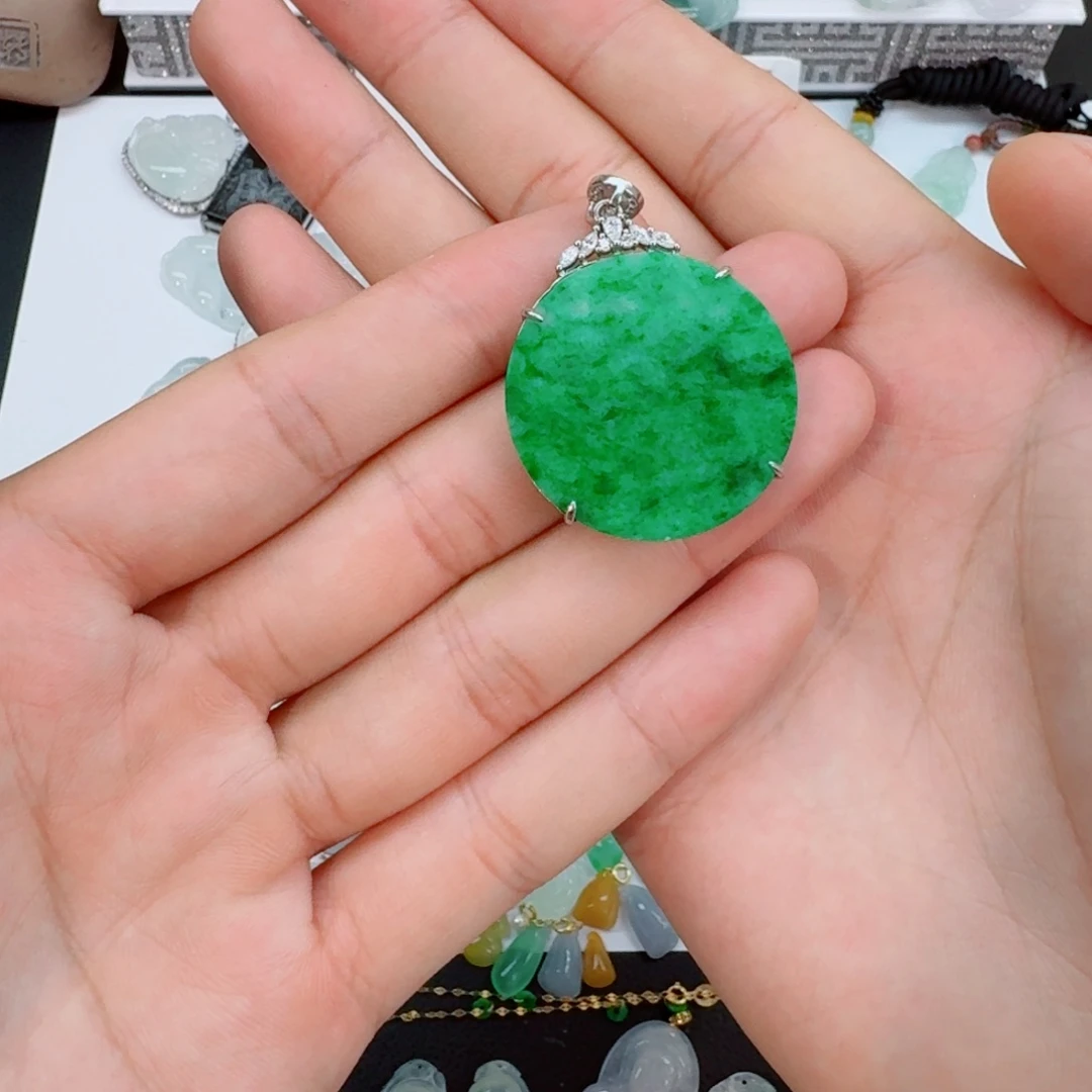 翡翠未镶嵌颈饰V*P1111111111