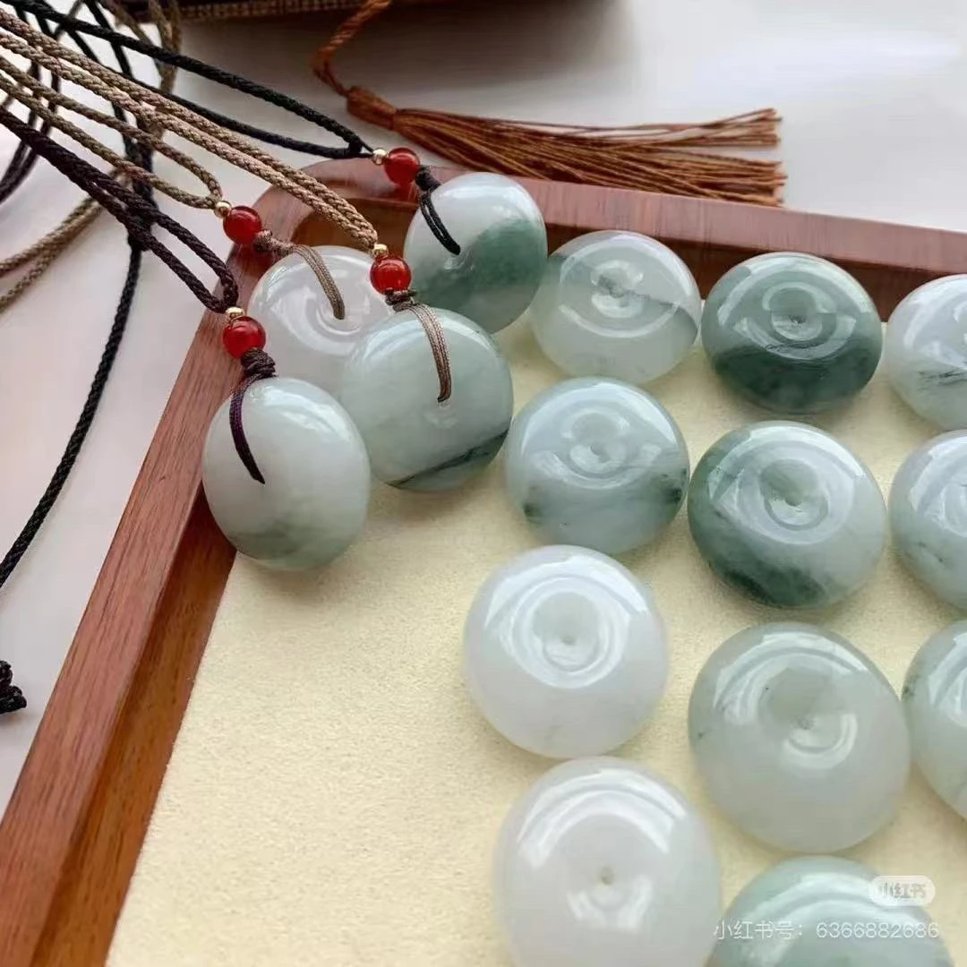 缅甸翡翠平安扣吊坠