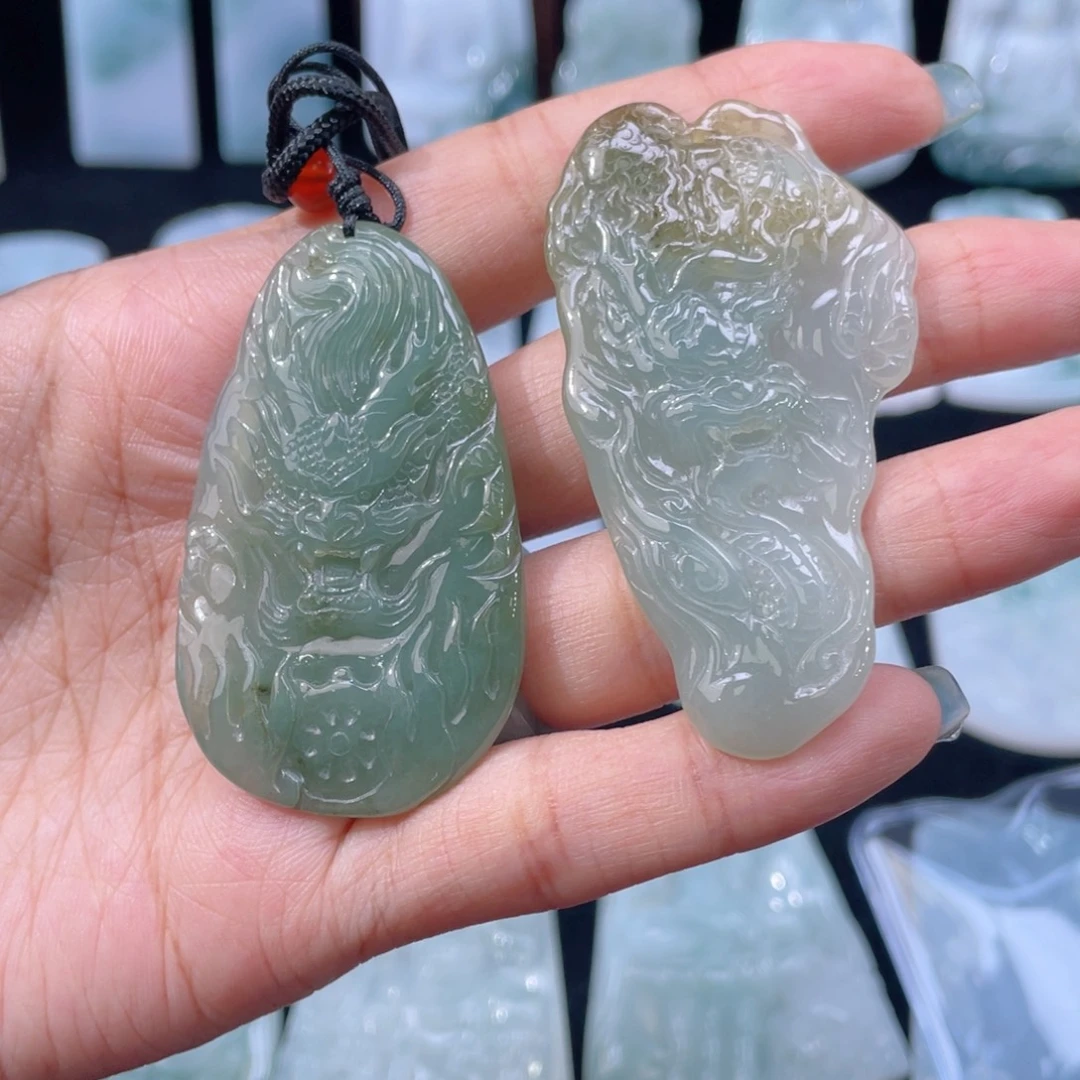 颈饰未镶嵌翡翠龙牌，打包价2个