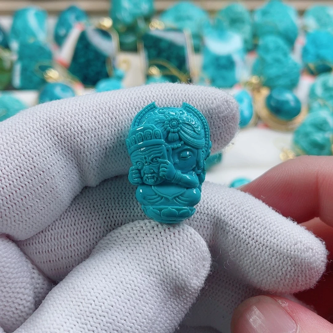 绿松石未镶嵌颈饰