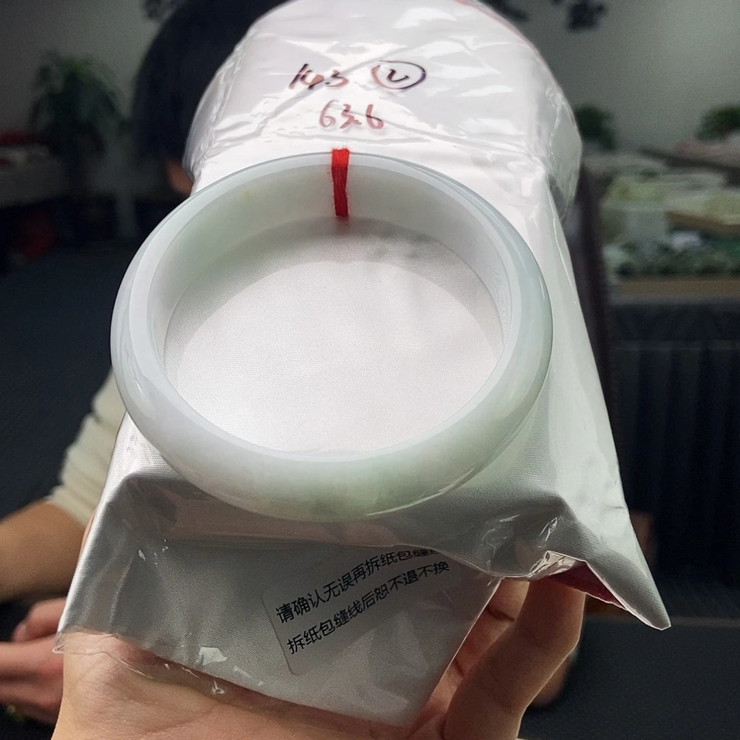 翡翠未镶嵌手镯拍一发一