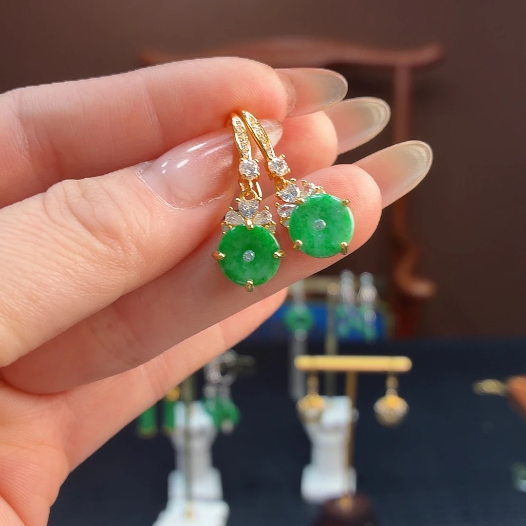 岳***闲翡翠银S925镶嵌耳饰