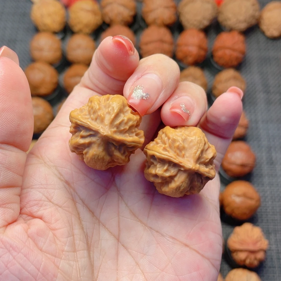 文玩核桃把件花开富贵