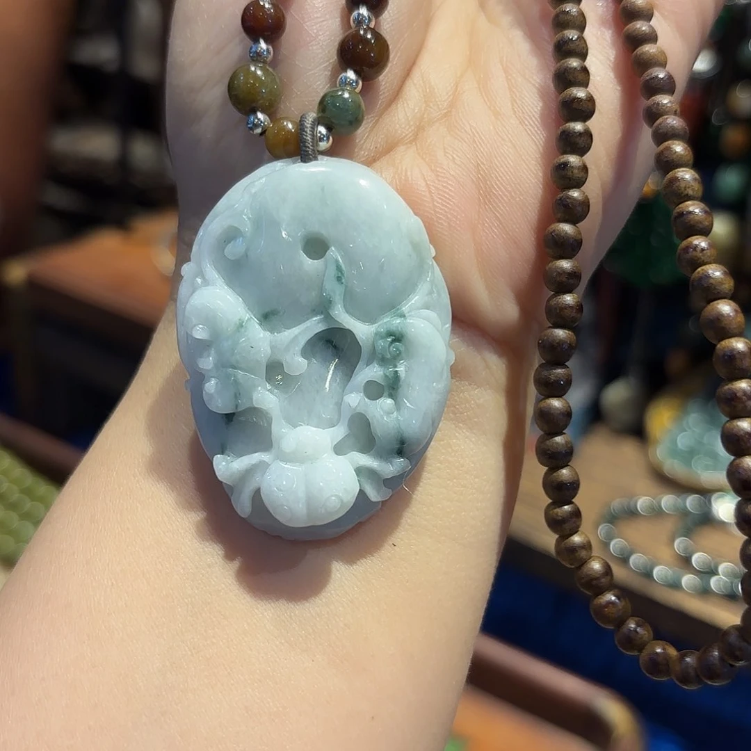 翡翠颈饰未镶嵌奔***粟原创