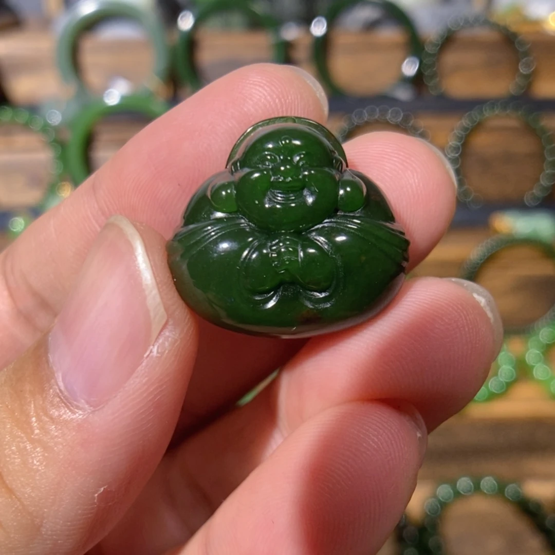 【闪购商品】吊坠(不含链)未镶嵌和田玉俄七红皮菠菜绿抱抱佛