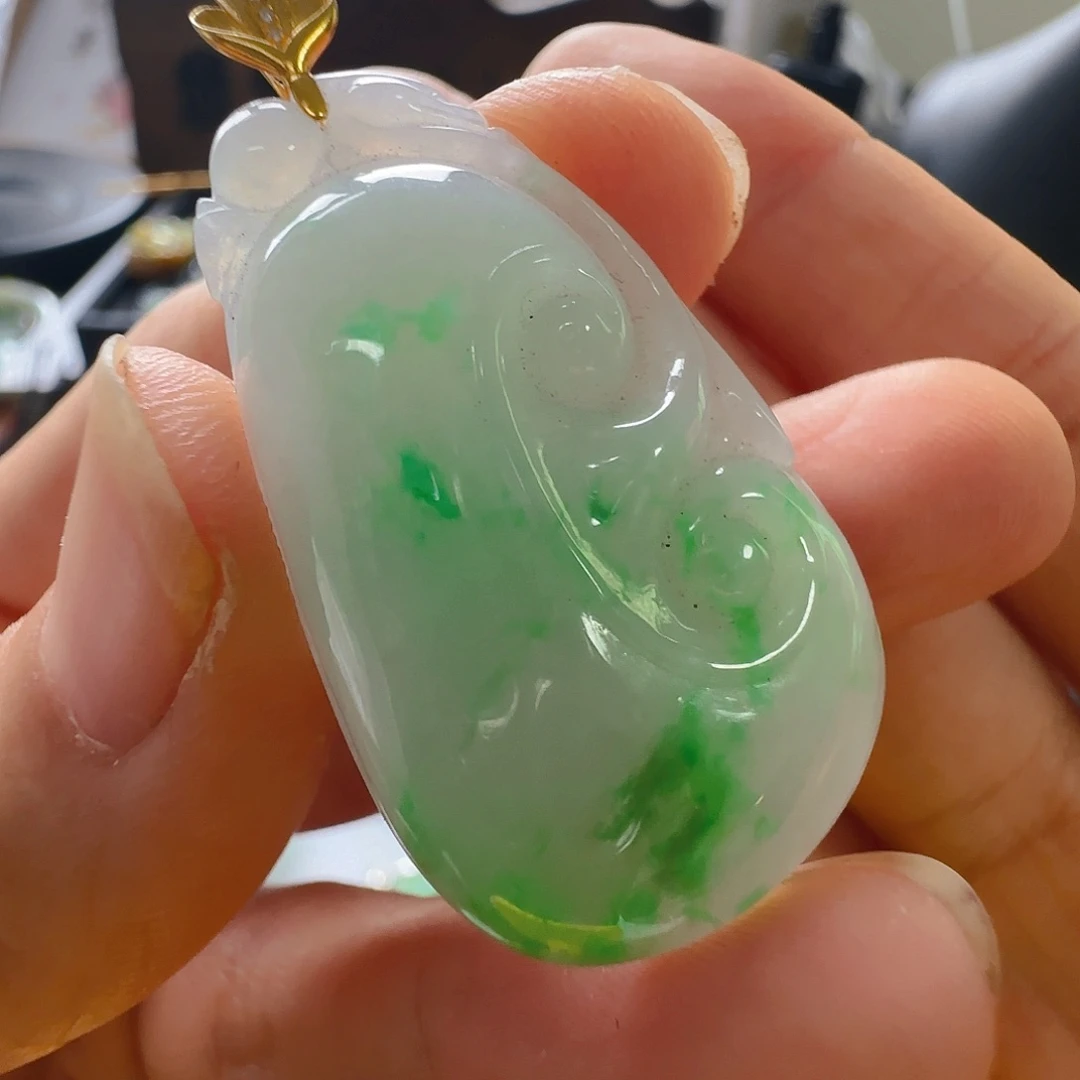 翡翠18K金镶嵌颈饰翡翠2500