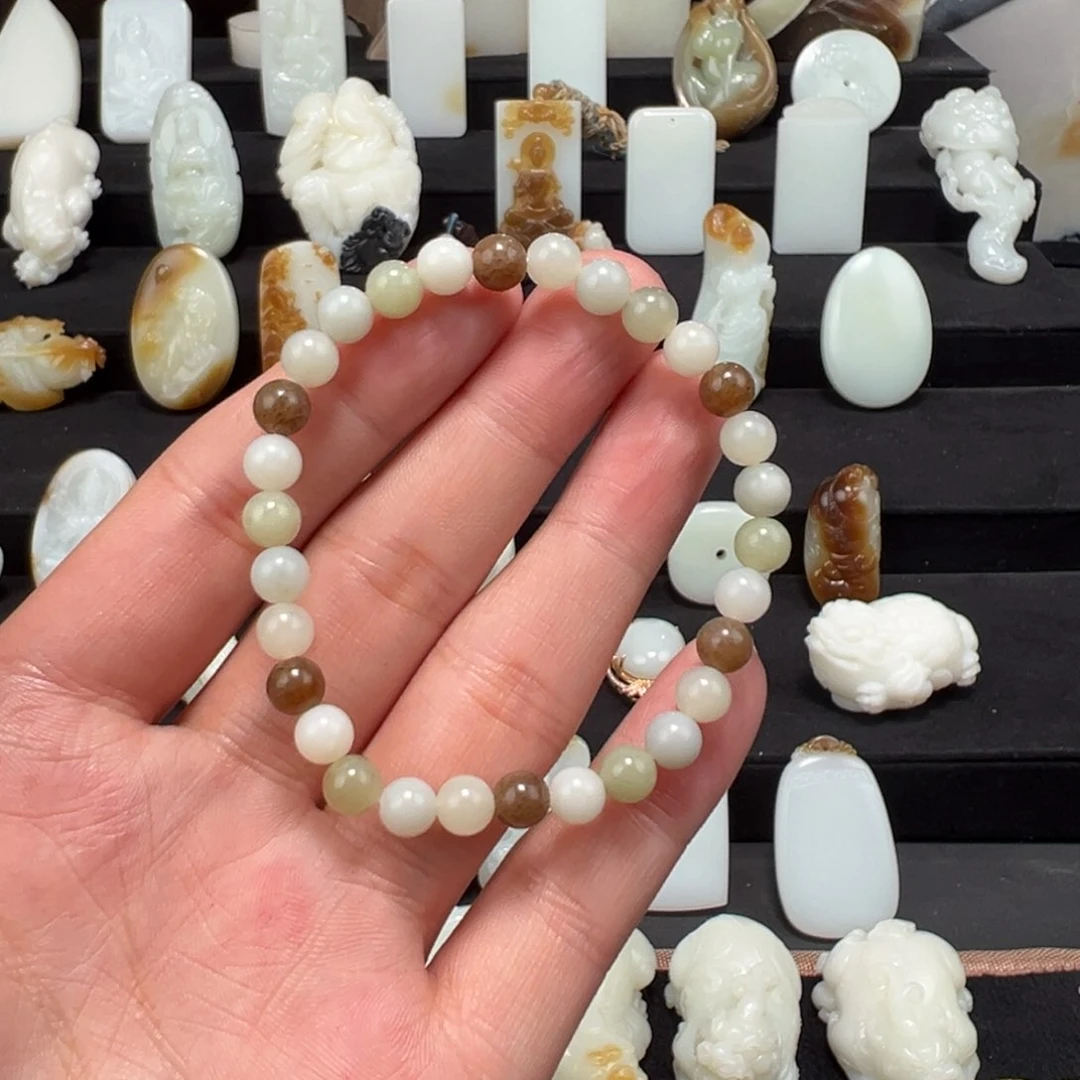 和田玉颈饰未镶嵌