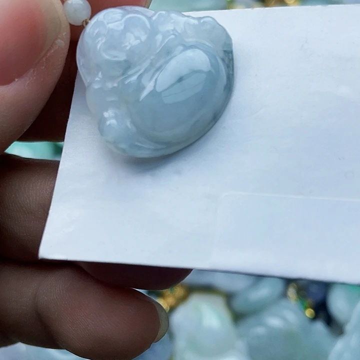 翡翠未镶嵌颈饰好