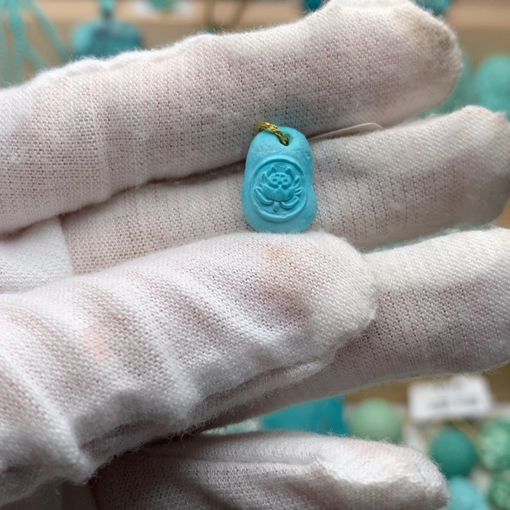 绿松石未镶嵌珠宝奇石高瓷玉化蓝莲花小坠子9.8*14mm