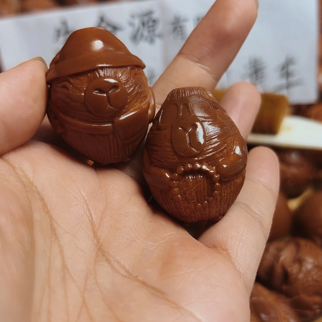 橄榄核把件卡皮扒拉
