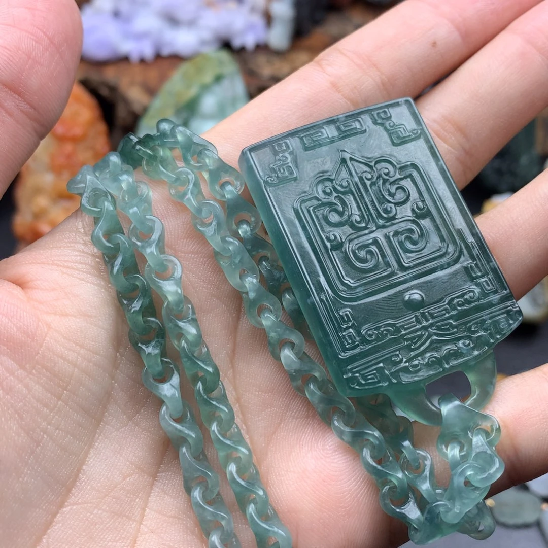 重***磊定制翡翠未镶嵌翡翠