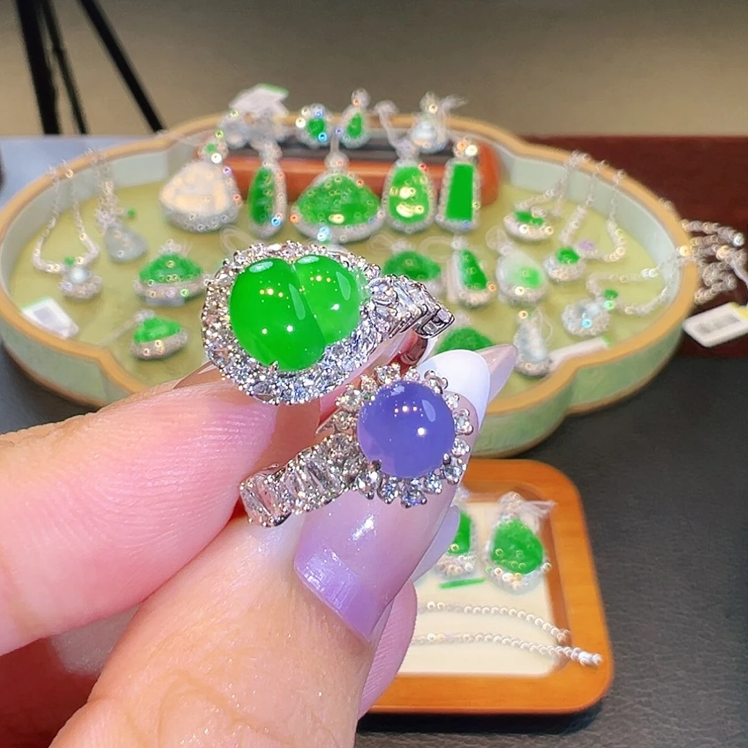 翡翠18K金镶嵌戒指翡翠