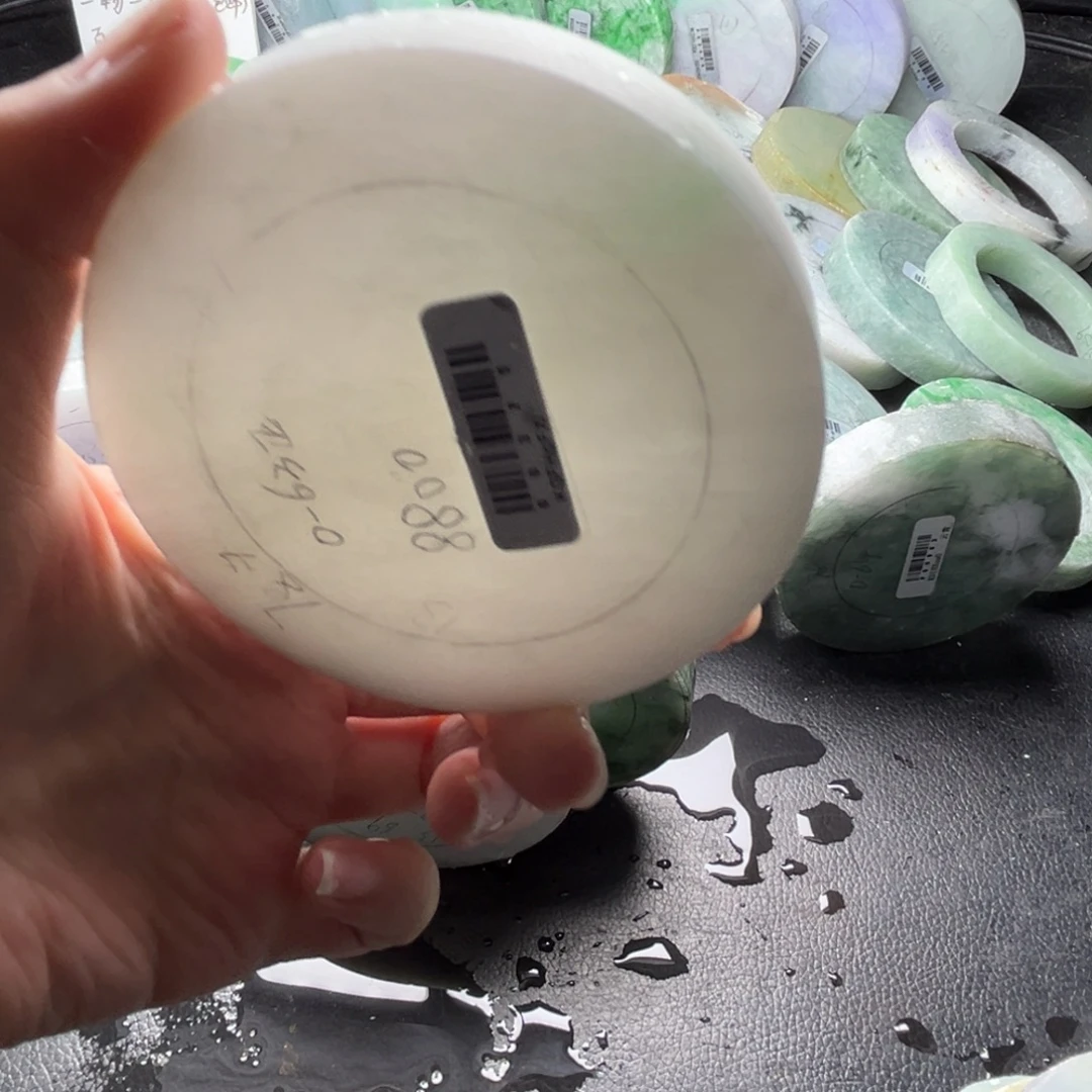 未镶嵌翡翠手镯定制翡翠