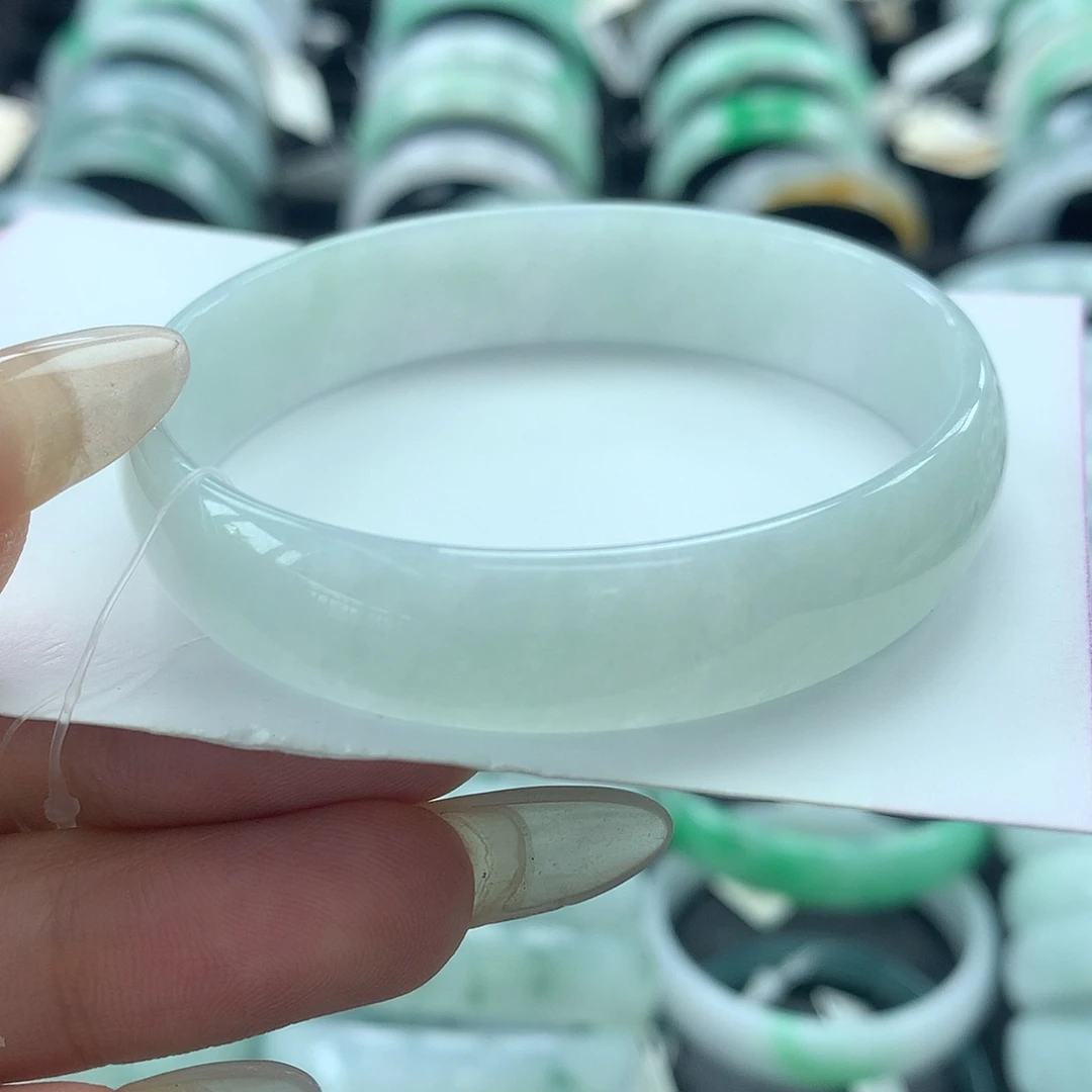 未镶嵌手镯翡翠公主