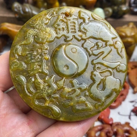 蛇纹石玉未镶嵌颈饰111