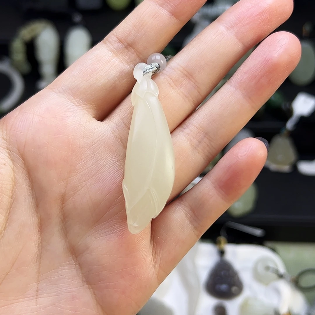 和田玉未镶嵌颈饰福利款玉兰花