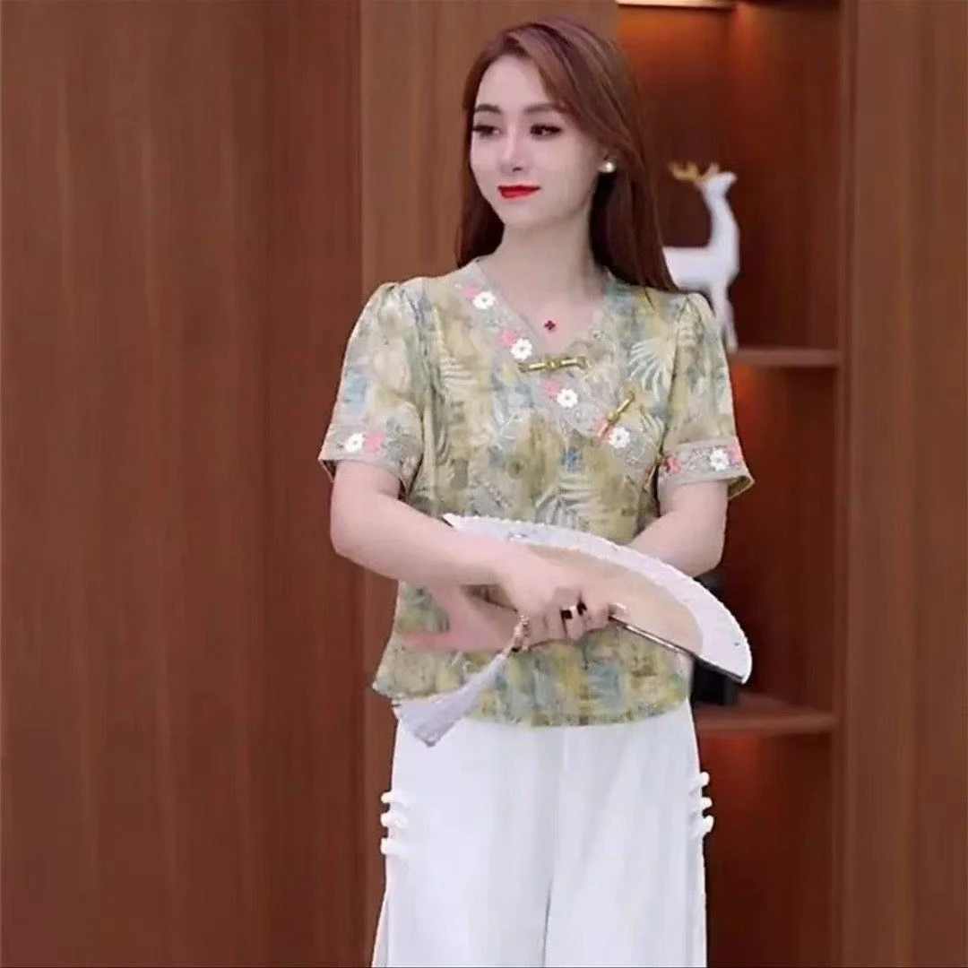 【福利】新款设计感洋气圆领小衫显瘦百搭织花T恤网红气质